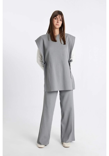 Defacto Relax Fit Triko Pantolon Beli Lastikli Basic Düz Geniş Paça Y1325AZ24AUGR422 Gri Defacto Relax Fit Triko Pantolon Beli Lastikli Basic Düz Geniş Paça Y1325AZ24AUGR422 Gri
