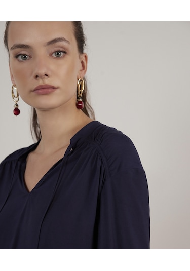 Yargıcı Önü Bağlamalı Bluz Lacivert