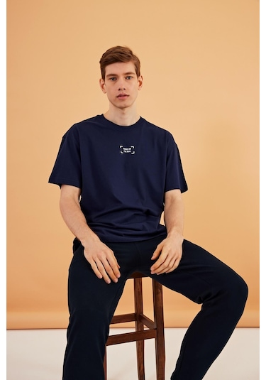 Leo Erkek Oversize Tshirt %100 Pamuk Bisiklet Yaka Baskı Detaylı Basic Tişört Mtlce85 Lacivert