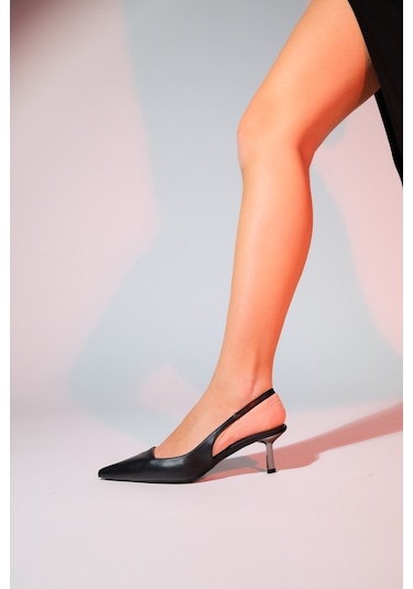 Luvishoes Marten Siyah Cilt Kadın Sivri Burun Arkası Açık İnce Topuklu Ayakkabı Siyah