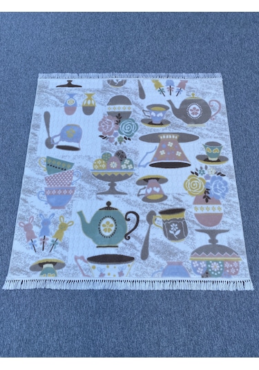 Kahve Fincanlı Desenli Kesme Halı 150x155 Akrilik Saçaklı Halı