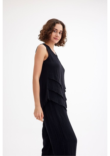 Pamuk Müslin Üçgen Bluz - Şık Ve Rahat Yaz Tasarımı Siyah