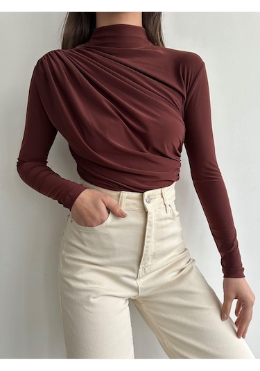 Kadın Büzgü Detaylı Dik Yaka Sandy Bluz Kahverengi