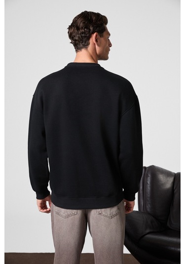 Ernest Erkek Organik Pamuklu Yumuşacık Baskı Detaylı Bisiklet Yaka İçi Polarlı Siyah Sweatshirt