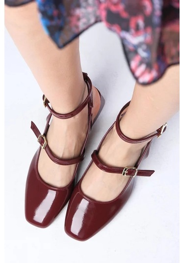 Beyaz Pine Cone Kapalı Küt Burun Topuklu Kadın Ayakkabı Bordo Bordo
