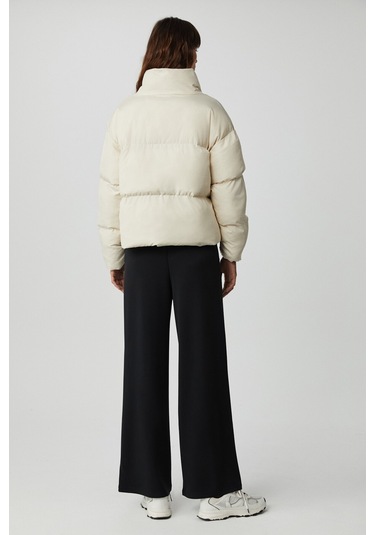 KEIRAN Kadın Dik Yaka Astarlı Beyaz Mont