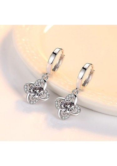 Beyaz Kadınlar İçin Sevimli Küpe Takı Basit Küpe Şanslı Yaprak Yonca Ebedi Küpe