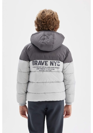 DeFacto Erkek Çocuk Su İtici Kapüşonlu Polar Astarlı Fermuarlı Cepli Mont C5509A824WNGR253