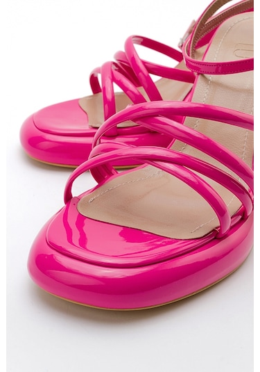 Luvishoes Oppe Fuşya Rugan Kadın Topuklu Ayakkabı Fuşya
