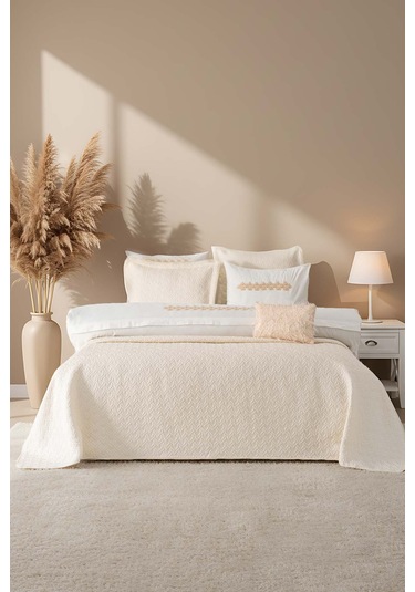 Parla Ekru Nakışlı Çift Kişilik Nevresimli Pike Seti - 8 Parça Çeyiz Seti Ekru