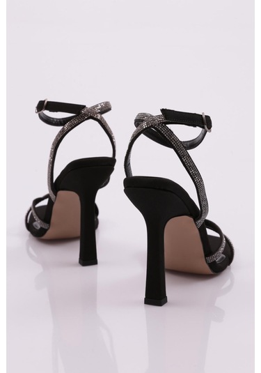 Dgn 2026 Kadin Silver Taşli Bilekten Kemer Bağlamali Topuklu Sandalet 2026-2219-R1671 Siyah
