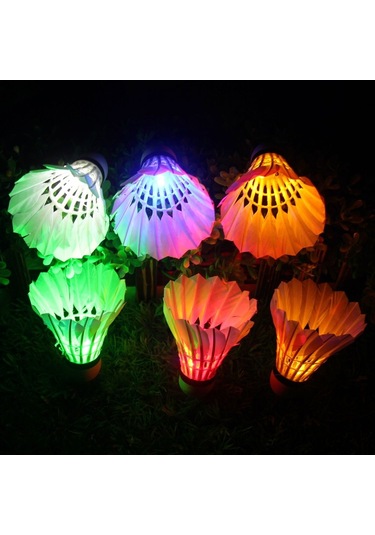 Aubyhe Led Işıklı Renkli Flaş Badminton Topu, Gölge Tüyü, Hafif 6.7g , Tek Tuş Açma/kapama, 6 Adet Paket, Gece Sporu İçin Dayanıklı
