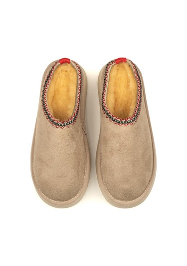 Perth Asimetrik Ağızlı Kadın Nakış Detaylı Kürk Slipper Bej