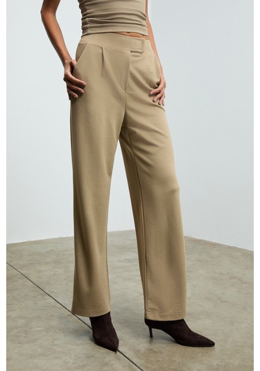 PHALIERA Kadın Esnek Kumaşlı Rahat Kalıp Cırt Kapamalı Bej Pantolon