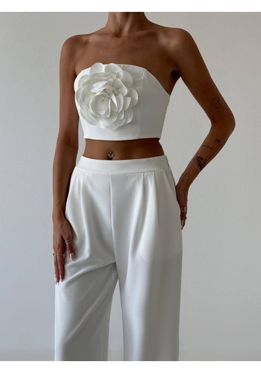 Kadın Straplez Gül Detaylı Üst Ve Yüksek Bel Pantolon Takım Beyaz