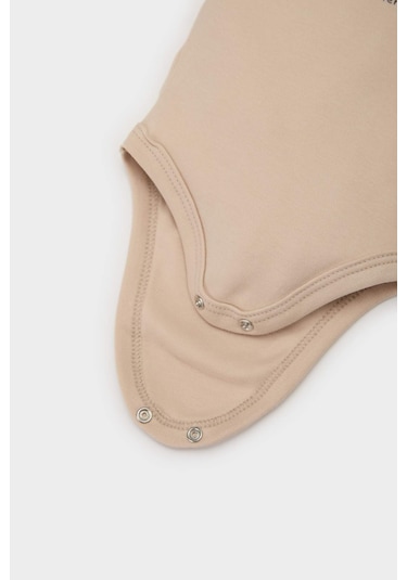 DeFacto Erkek Bebek Yenidoğan Bisiklet Yaka Baskılı Uzun Kollu Çıtçıtlı Body E6304A525SPBG287 Bej DeFacto Erkek Bebek Yenidoğan Bisiklet Yaka Baskılı Uzun Kollu Çıtçıtlı Body E6304A525SPBG287 Bej