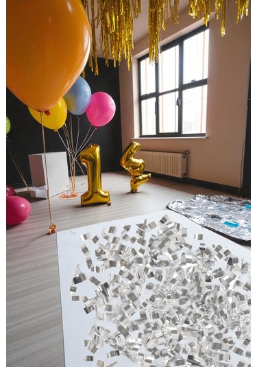 Gümüş Renk Konfeti 30 Cm Tüm Yaşlar