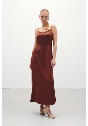 Sateen Askılı Uzun Saten Elbise - Kahve-136326 Kahve