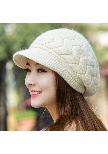Kadın Ve Erkekler İçin Kış Mevsimine Özel Yünlü Ve Sıcak Tutan Şapka Modeli Beyaz