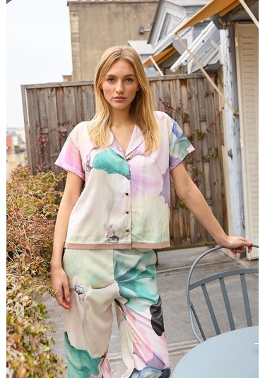 Paradise Çiçek Desenli Önden Düğmeli, Kısa Kollu Viskon İpeksi Pijama Takım Desenli