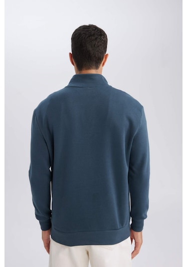 DeFacto Comfort Regular Fit Rahat Kalıp Fermuarlı Dik Yaka Basic Düz Sweatshirt X7405AZ24AUBE700