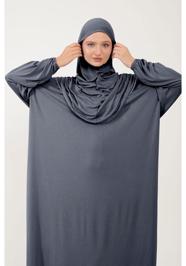 Kadın Tesettür Pamuklu Başörtülü Namaz Elbisesi Dantelli Tek Parça Penye Kumaş Füme