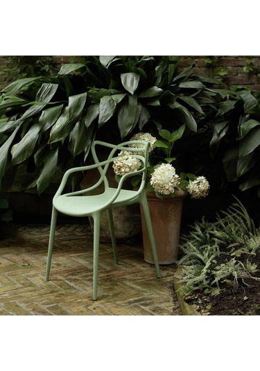 Masters Sandalye, Philippe Starck Tasarımı, Red Dot Ödüllü Yeşil