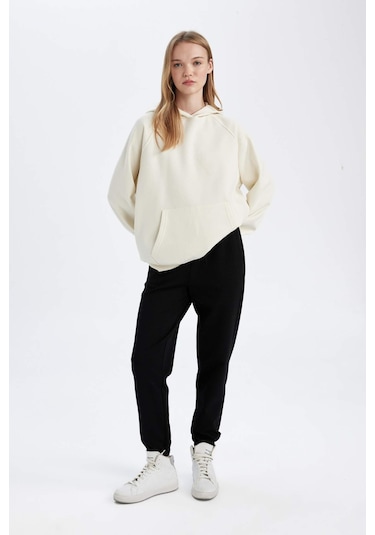 DeFacto Regular Fit Jogger Eşofman Altı Beli Paçası Lastikli Cepli Uzun Boy S8381AZ24WNBK81 DeFacto Regular Fit Jogger Eşofman Altı Beli Paçası Lastikli Cepli Uzun Boy S8381AZ24WNBK81