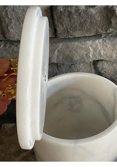Beyaz Mermer Gold Mercan Aksesuarlı 7'li Banyo Seti Beyaz