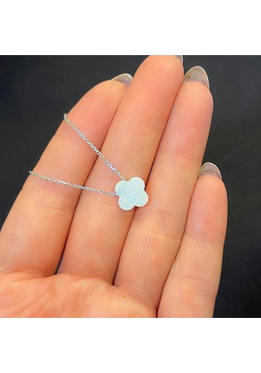 Stela Opal Yonca Gümüş Kolye Beyaz