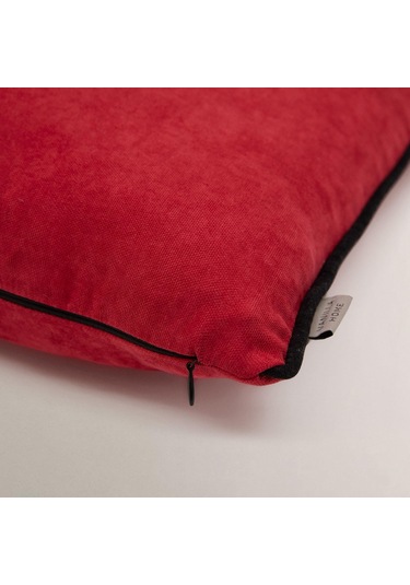 Efe Biye Detaylı Düz Kırlent Kılıfı Kırmızı