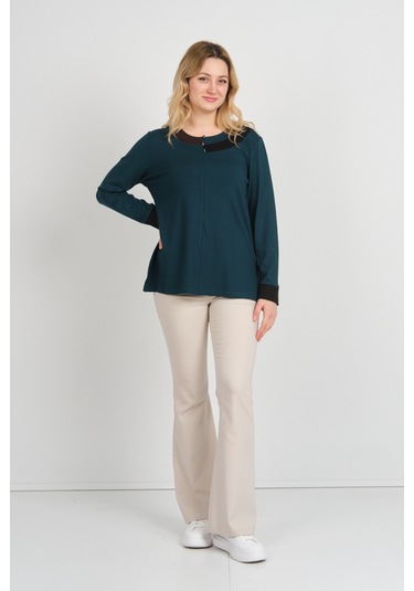 Detay Triko Kadın Boncuk Süslemeli Bisiklet Yaka Yanları Yırtmaçlı Anne Bluz 5723 Zümrüt Zümrüt