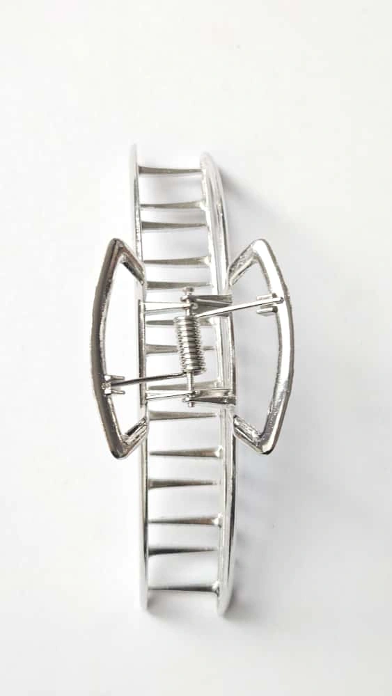 Gümüş Renk Eliptik Metal Mandal Saç Tokası 11 Cm Büyük Boy - Dayanıklı Ve Şık Gümüş