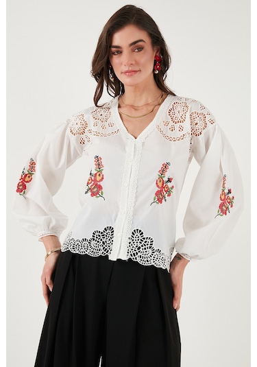 Lela Nakış Işlemeli Pamuklu Regular Fit Ajurlu V Yaka Bayan Gömlek 676214 Beyaz