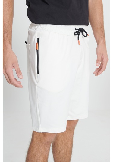 Ac&Co / Altınyıldız Classics Erkek Ekru Standart Fit Normal Kesim Pamuklu Cepli Şort Ekru Ac&Co / Altınyıldız Classics Erkek Ekru Standart Fit Normal Kesim Pamuklu Cepli Şort Ekru