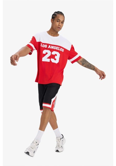 DeFactoFit Hızlı Kuruyan Oversize Geniş Kalıp Sporcu Kısa Paça Şort E4128AX25SMBK81