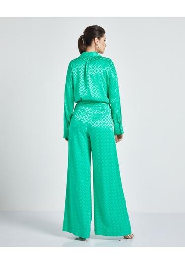 Parlak Dokulu Gömlek Yaka İkili Takım Geniş Paçalı Pantolon Ve Rahat Kesim Üst Parça Yeşil