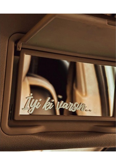 İyi Ki Varsın Araba Güneşlik Ayna Yazısı Sticker 8cm X 2cm