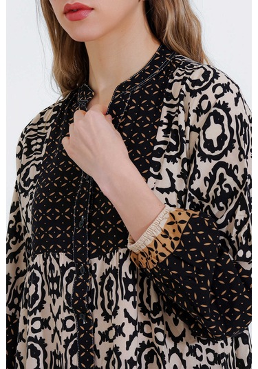 Gabria Ön Düğmeli Desenli Viskon Elbise Siyah - Bej