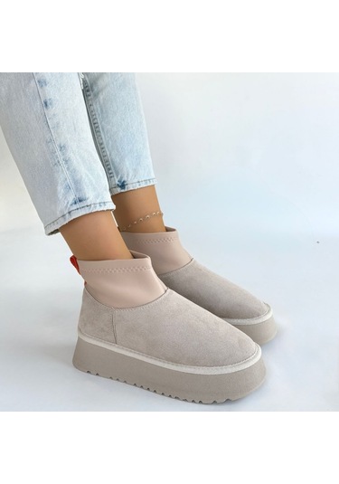 Cuen Bej Süet Bot Göründüğü Gibi