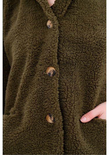 Düğmeli Cepli Kadın Peluş Kaban Haki