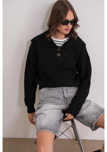 6900 Kadın Düğmeli Devrik Yaka Triko Kazak Siyah Siyah
