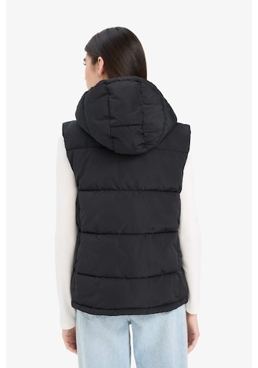 Defacto Regular Fit Kapüşonlu Fermuarlı Şişme Yelek E8590ax25aubk27 Siyah