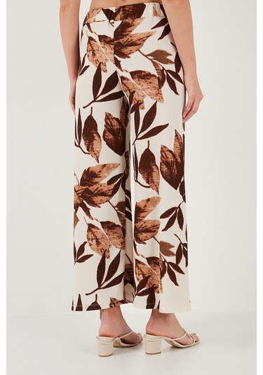 Lela Desenli Regular Fit Truvakar Kol V Yaka Alt-Üst Bayan Takım 5865357 Camel