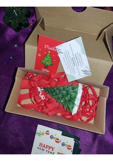 Yılbaşı Özel Yılbaşı Ağacı Vanilya Kokulu Tabaklı Yeşil Mum