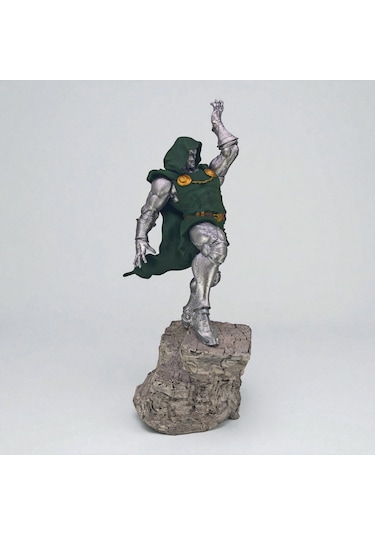 Doctor Doom Figür 30 Cm