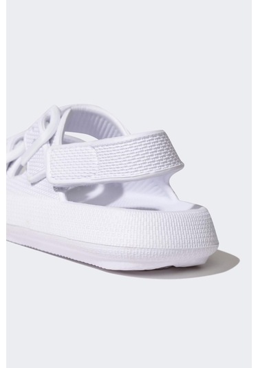 DeFacto Erkek Çocuk Cırt Cırtlı Düz Taban Eva Sandalet C2236A824SMWT1