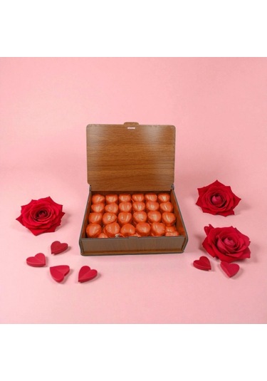 Ahşap Kutuda Hediyelik 50 Adet Kalp Çikolata Özel Günler İçin Tatlı Sürpriz Hediyelik