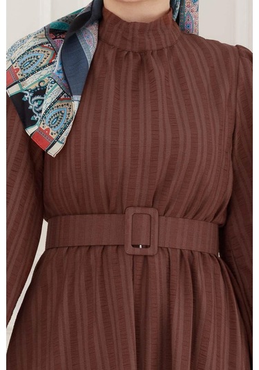 Kolu Volanlı Kemerli Henna Elbise-kahverengi-5054 Kahverengi