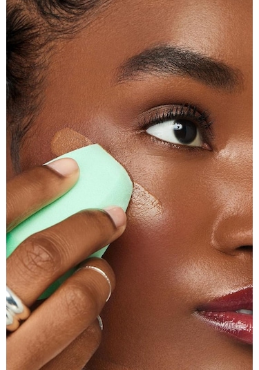 E.l.f. Halo Glow Angled Silicone Face Sponge Krem Ve Sıvı Ürünler Için Sünger